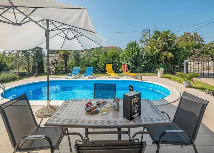 בית נופש Lovely In